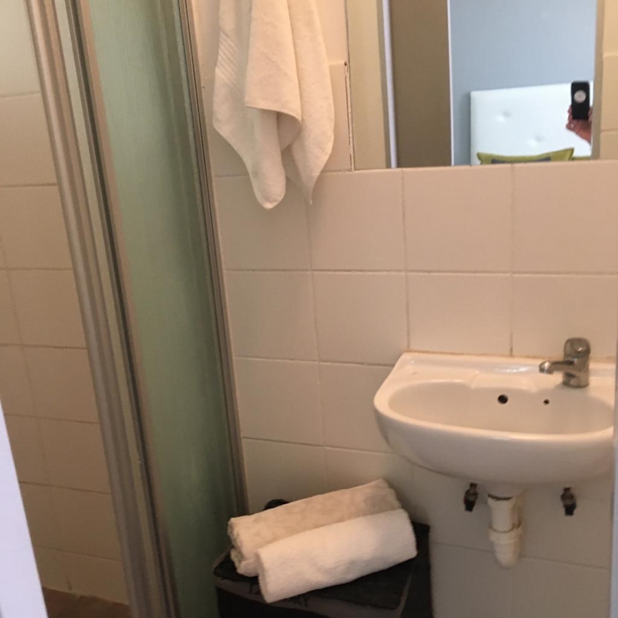 To Let 1 Bedroom Property for Rent in Zonnebloem Western Cape